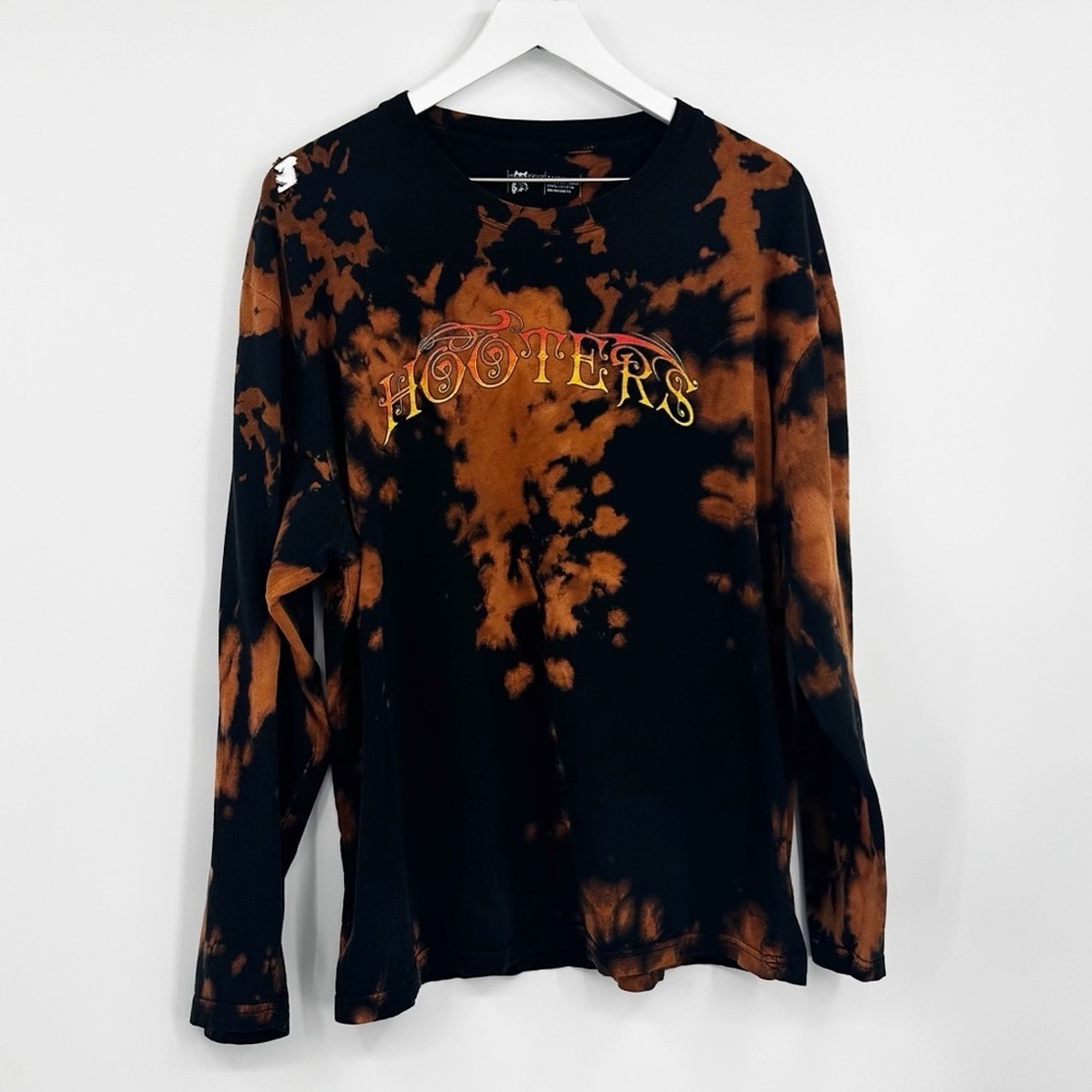 Hooters Custom Bleach Splatter Long Sleeve Shirt Size XL